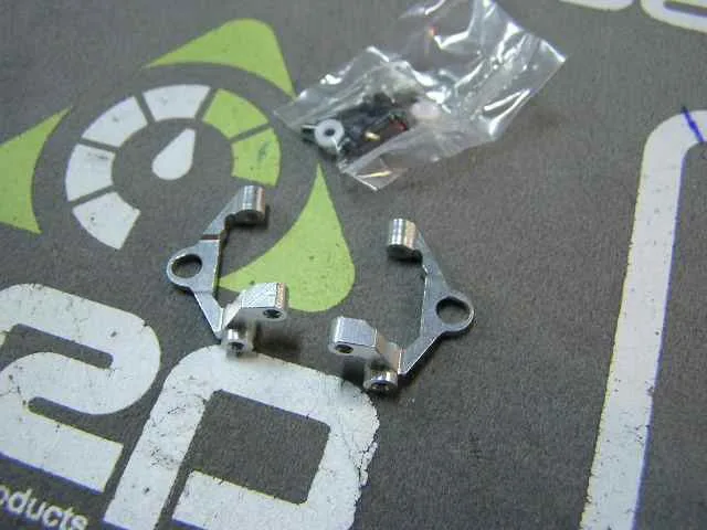 Frontal Arms + Screws