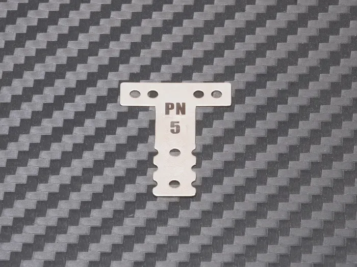 PN Racing T-plate MM hardness #5 in steel for MR03/MR04